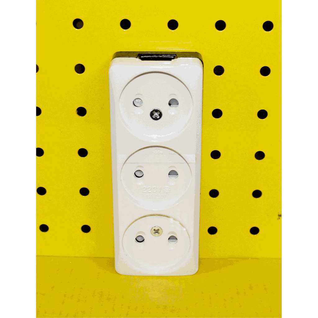 SKT-X00-CN Electrical socket  3 way  