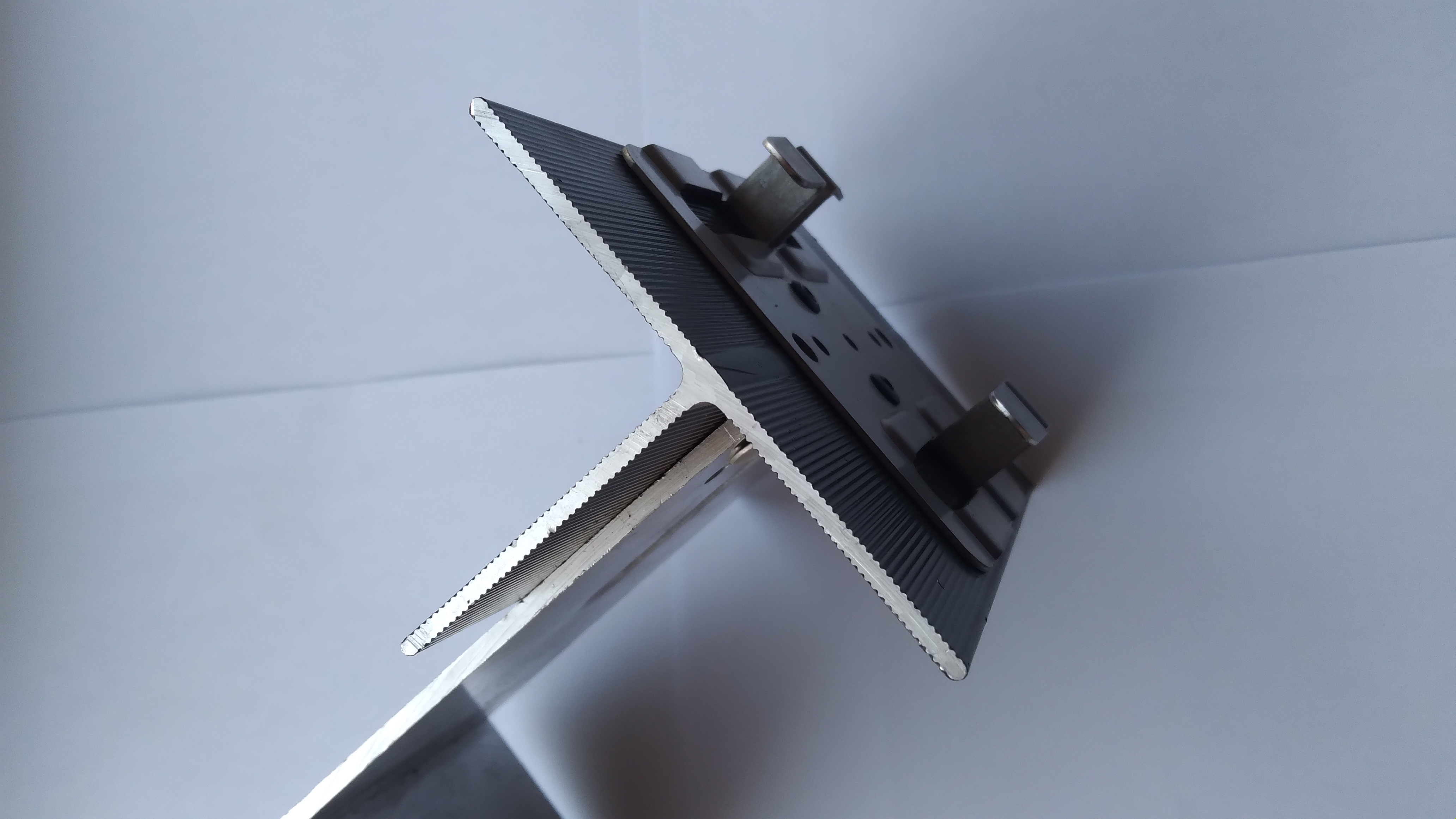 NONGOLOR-COL-HP чулуун фасад багана 0.796кг/м