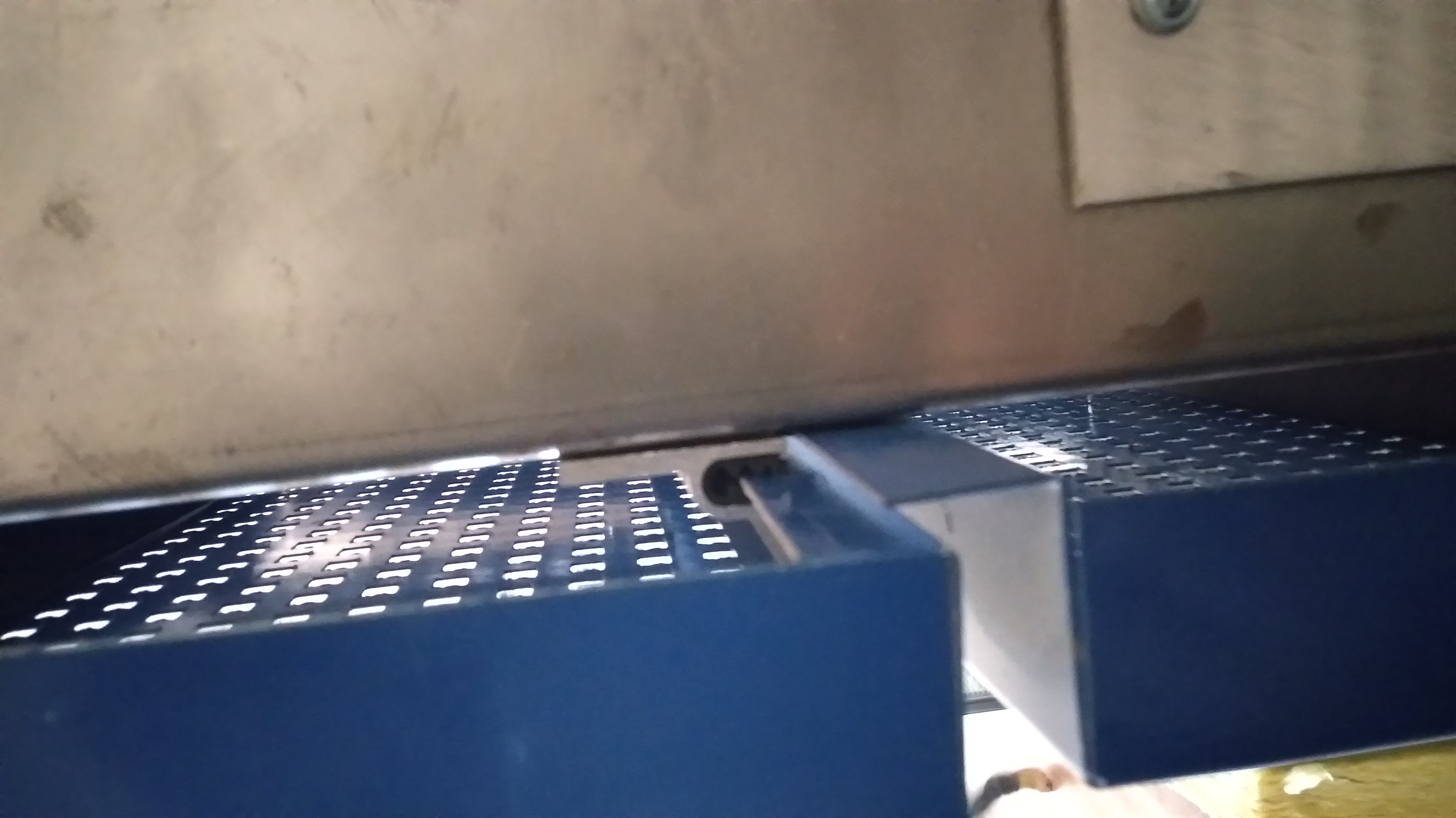 NONGOLOR-COL-HP Металл фасад хөндөл 0.4кг/м