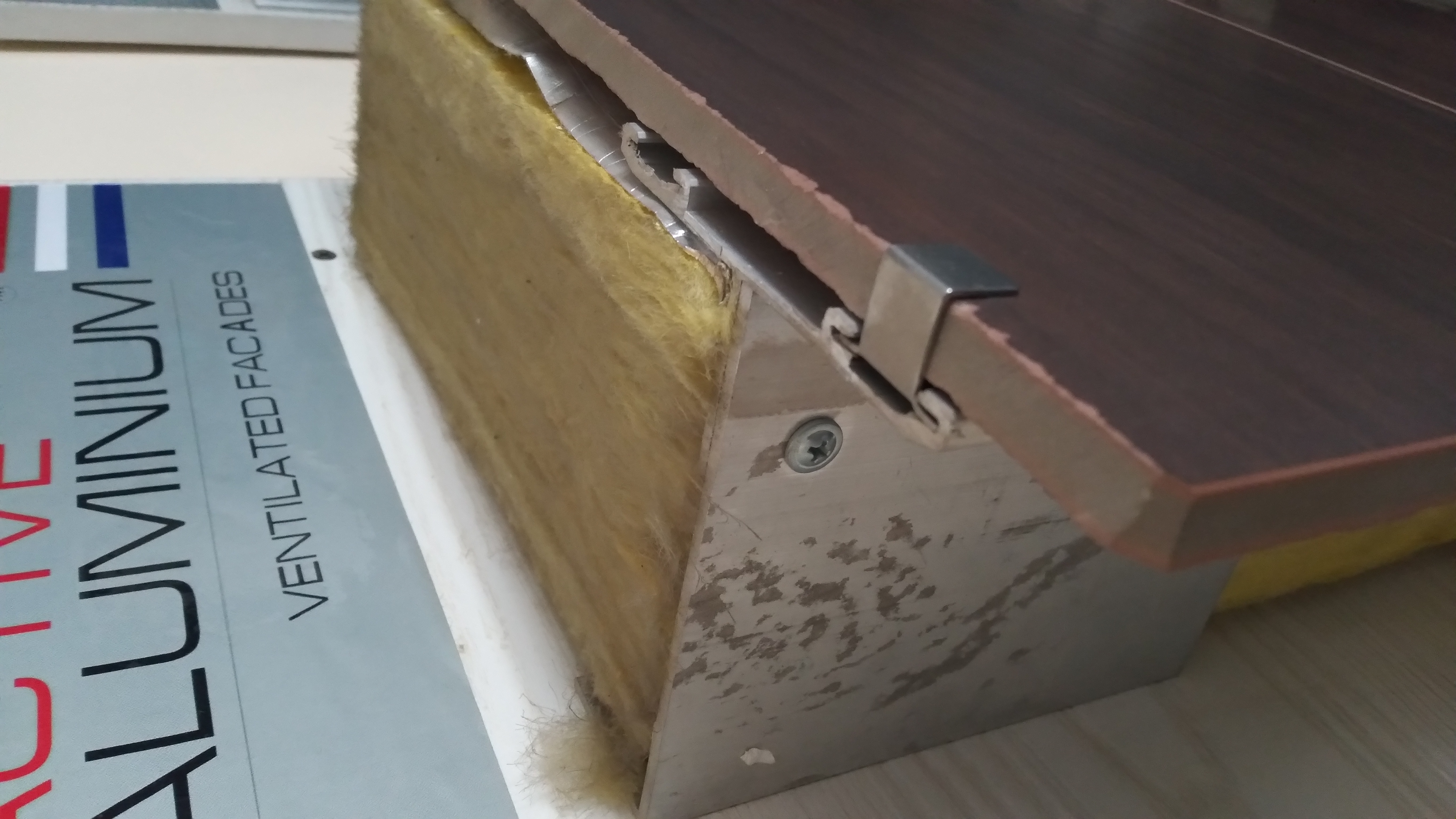 NONGOLOR-COL-HP плита фасад багана 0.931кг/м