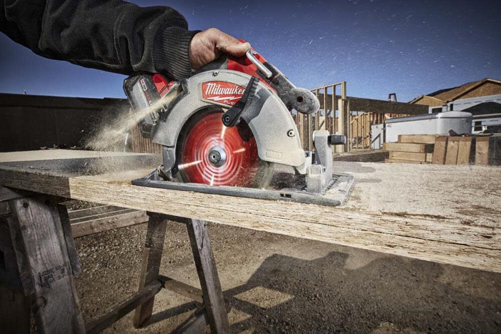 SAW-MILWAUKEE-USA M18 FUEL™ 184mm Circular Saw (Bare tool)