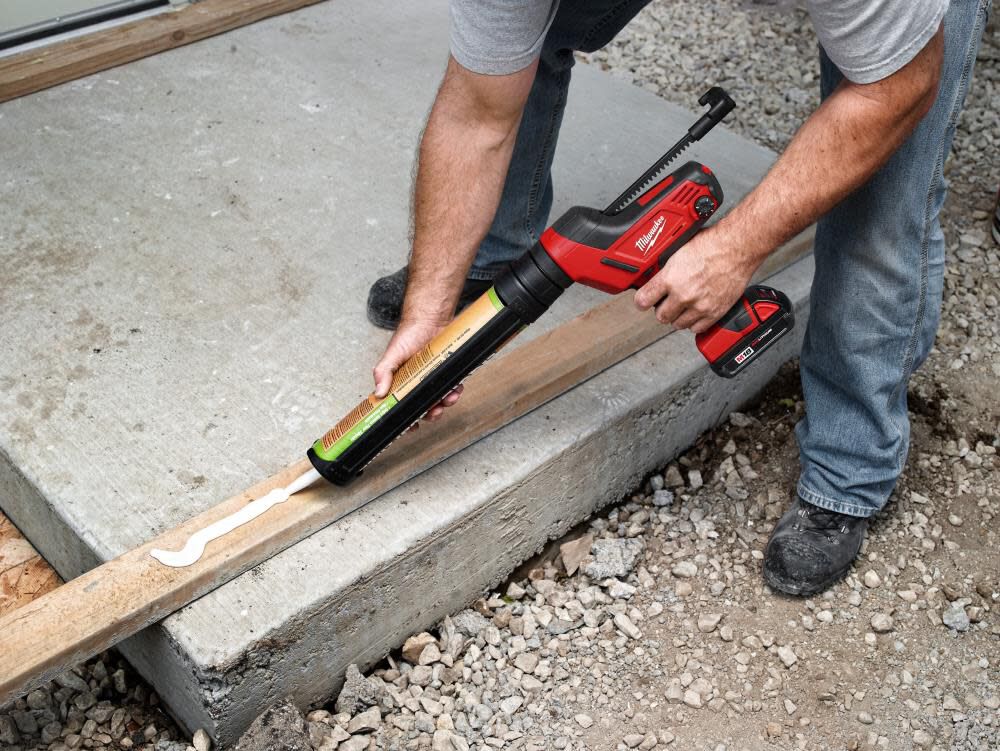 OTE-MILWAUKEE-USA M18™ Cordless 10oz. Caulk and Adhesive Gun (Tool Only)