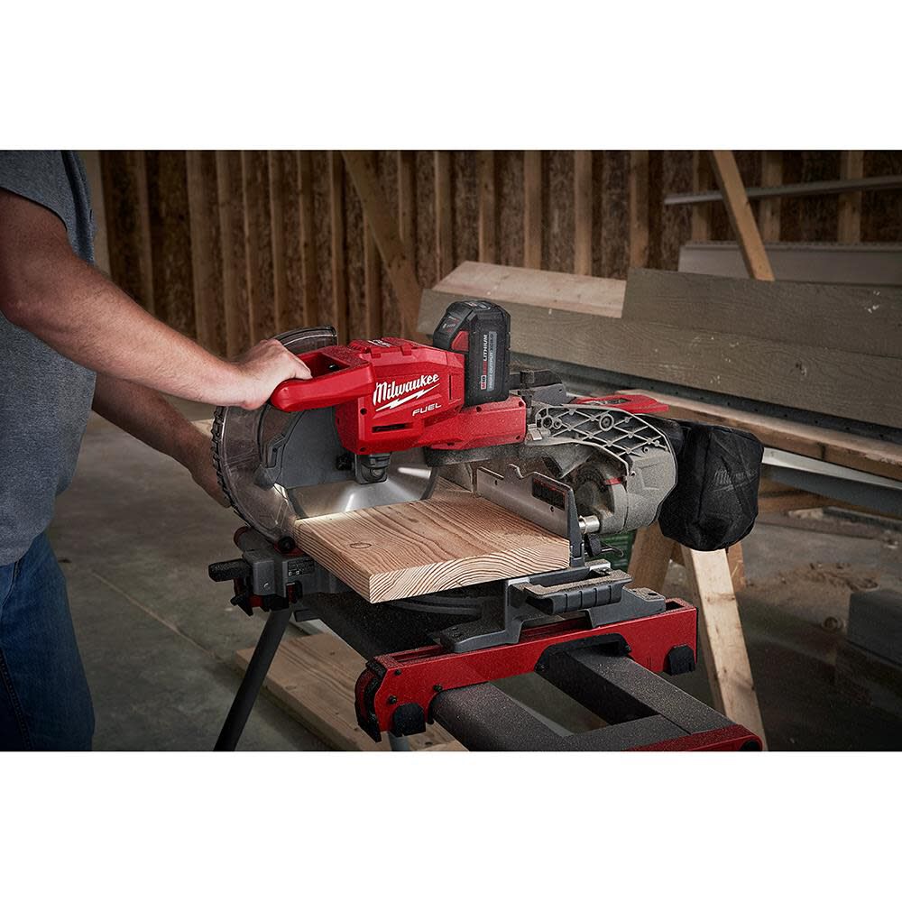 SAW-MILWAUKEE-USA M18 FUEL™ 10" Dual Bevel Sliding Compound Miter Saw (Bare tool)