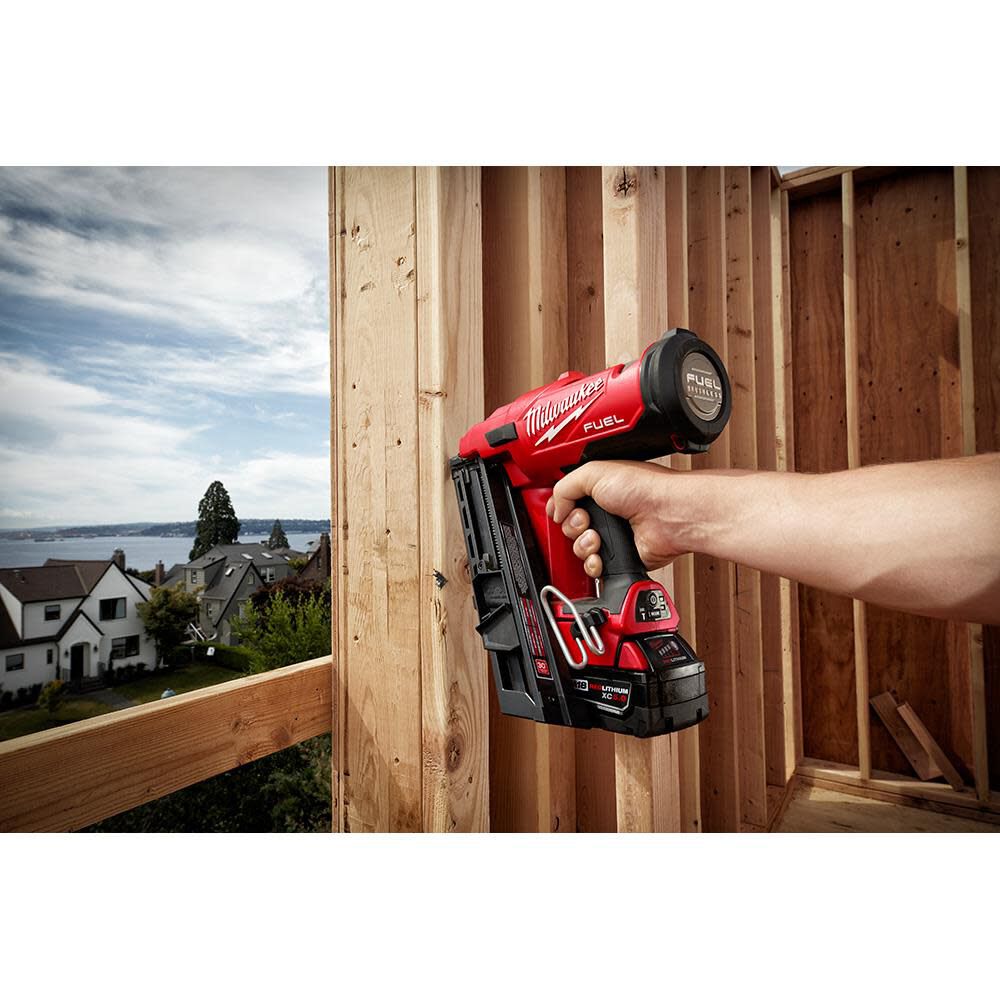 OTE-MILWAUKEE-USA M18 FUEL™ 30 Degree Framing Nailer (Bare tool)