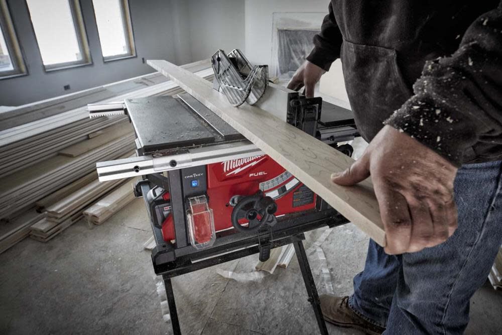 DRL-MILWAUKEE-USA M18 FUEL™ 8-1/4" Table Saw w/ ONE-KEY™ (Bare tool)